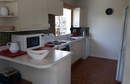 Avonhead House | Holiday or relocating this Christchurch home in Burnside/Ilam is perfect