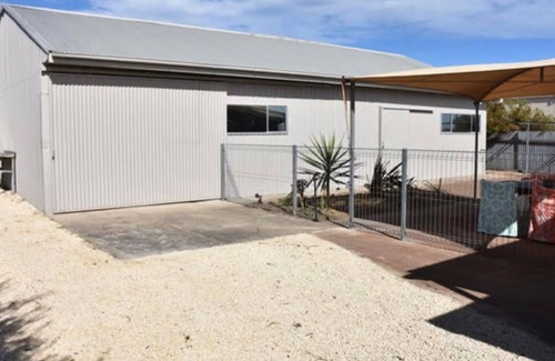 Lacepede House | HOLIDAY RENTAL - 74 Marine Parade
