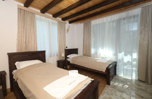 Trigrad Bed & Breakfast | Holiday village Horlog Castle