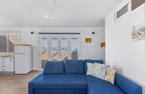 Playa de Arinaga Apartment | Holidays 'La Terrasse Des Amis Arinaga' with Private Terrace and Wi-Fi
