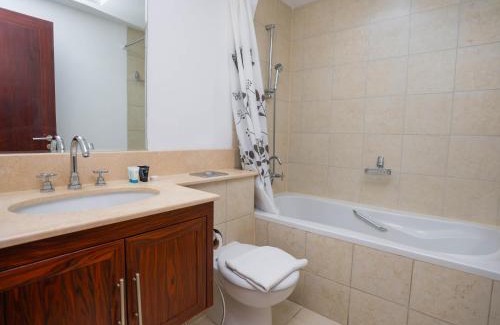Downtown Dubai Apartment | Holidays R Us villa 3 bedroom premium location
