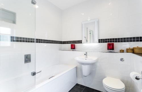 Honiton House | Holly Cottage