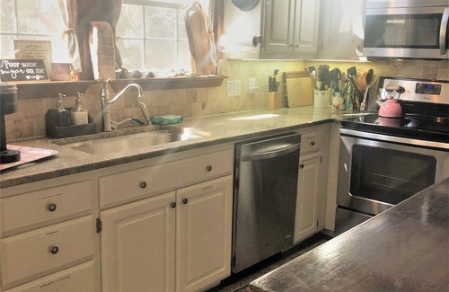 Hawkins Cabin | Holly Lake Ranch Cabin