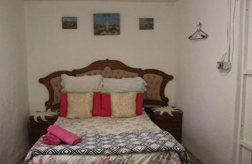 Steinkopf House | Hollywood Lodge