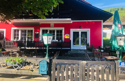 Engelhartszell Bed & Breakfast | Holmes Café & Pension