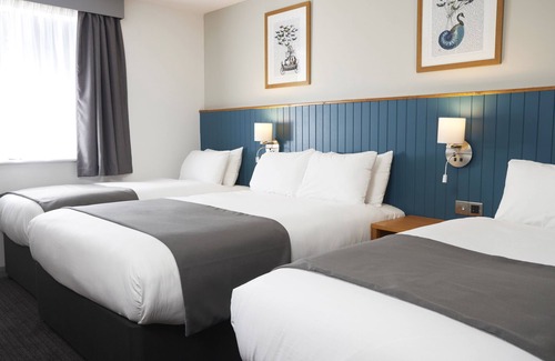 Wakefield Hotel | Holmfield Arms