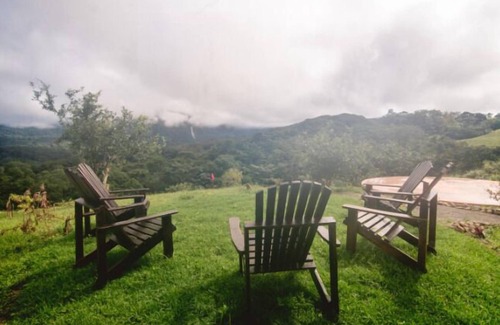 Dominical RV Rental | Holos Retreat Center: The Entire Ridge Basecamp