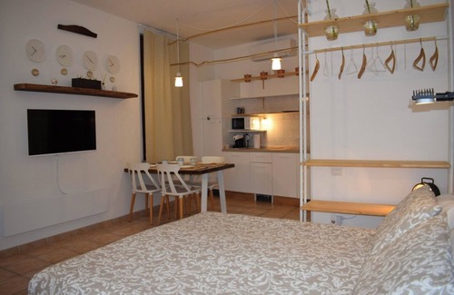Crema Apartment | Home and Garden, relaxation in Crema, old barn now home "Margherita"