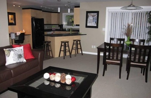 Victoria Apartment | Home Away From Home - King Bed