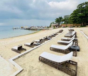 Lapu-Lapu Apartment | Home & Away - Luxury Condo in Mactan Newtown, Lapu-Lapu