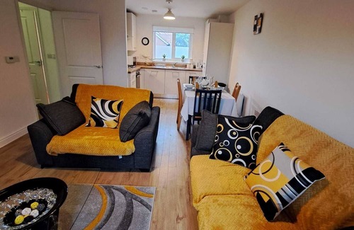 Bobbing Apartment | Home from Home Apartment 10 minutes to Sheerness Beach and Rochester Castle