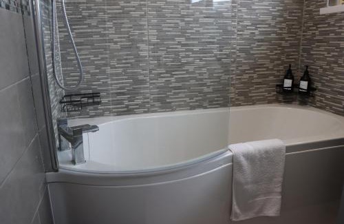 Bilston House | Home from Home-Family&Contractor Friendly-Sleeps 7