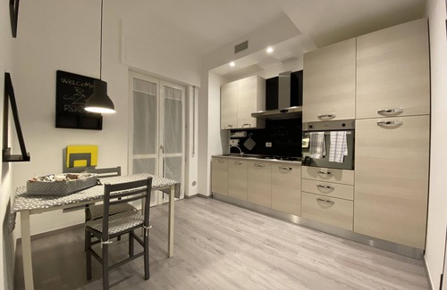 Matera House | Home Holiday - Cozy House Matera - Yellow House - central