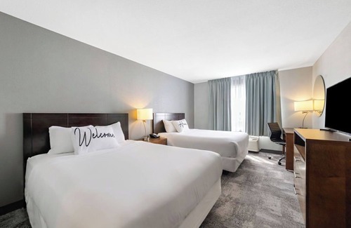 Lloydminster Hotel | Home Inn and Suites Lloydminster