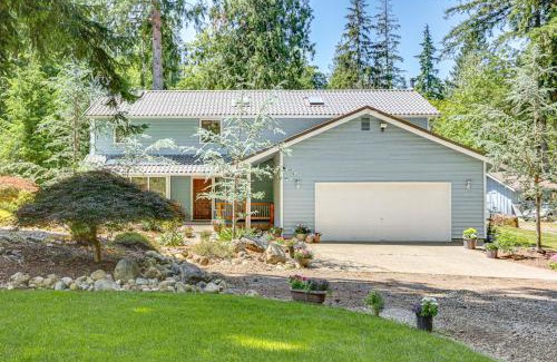 Hobart House | Home on More Than 1 Acre of Woods in Seattle Suburbs!