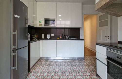 Sao Joao de Deus House | Home Out Rooms & Apartments