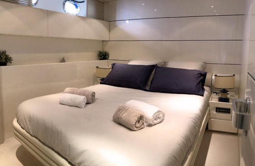 Empuriabrava Boat Rental | Home Sweet Boat - Chambres d'hôtes