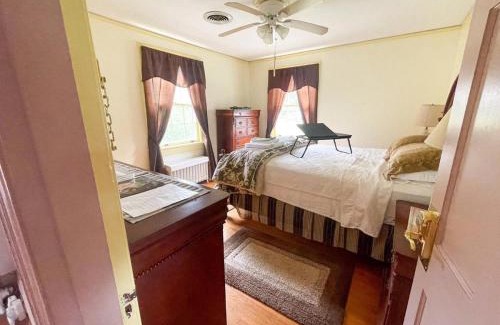 Lynchburg House | Home Sweet Home, Suite #2, near Liberty University, and Lynchburg Hospital, Deluxe Queen Size Bedroom