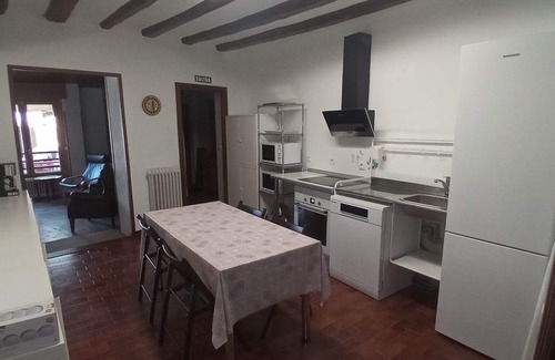 Arguedas Cottage | HOME TO ENJOY IN STYLE ! Garden, barbecue, swimming pool, swings, ping-pong.