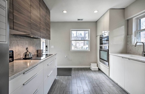Glen Ellyn House | Home w/Office + Yard: 25 Mi to Downtown Chicago!