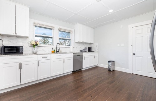 Prospect Hill Historic District House | Home with King Bed Near UCONN & ECSU & Hospital