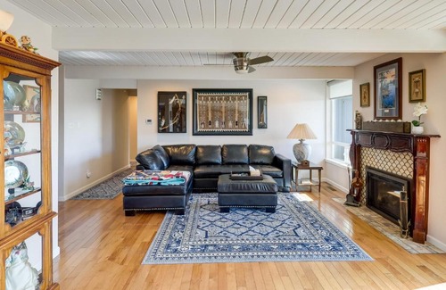Farmington House | Home with Views and Fire Pit, 10 Mi to Aztec Ruins!
