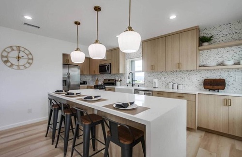 Country Club House | Home with views close to all attractions San Diego