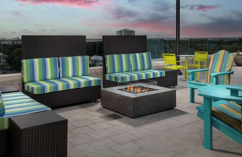 Lake Eola Heights Hotel | Home2 Suites by Hilton Orlando Downtown, FL