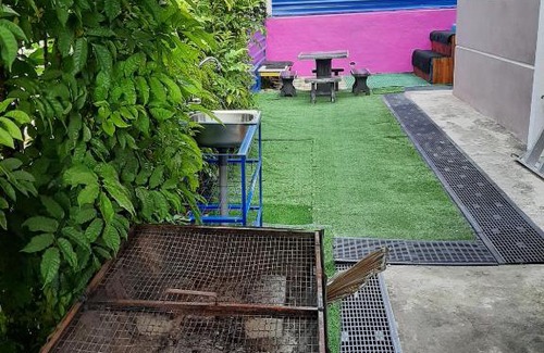 Rembia House | Home2stay Hayyan Muslim Pool
