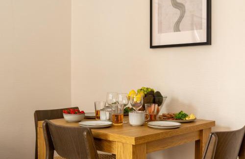 Amager Apartment | Homely 5 Person Apartment in Amager