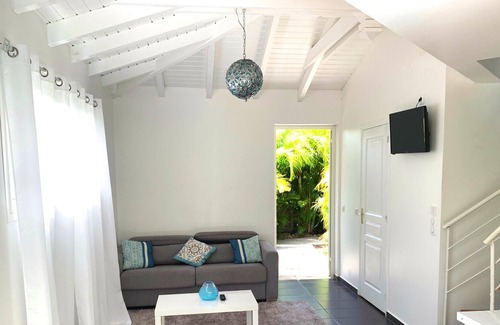 L'Autre-Bord Apartment | Homerez - 200 m away from the beach! Appartement for 2 ppl. with swimming-pool