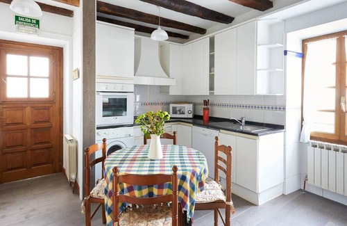 Baztan Apartment | Homerez - Amazing appartement for 6 ppl. with balcony at Berroeta