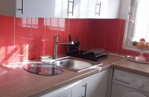 Paray-Vieille-Poste Apartment | Homerez - Apartment in Paray, terrace