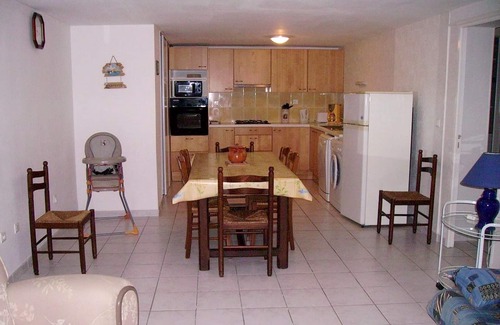 Breuillet Apartment | Homerez - Apartment in Breuillet