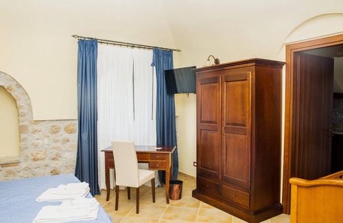 Castelforte Apartment | Homerez - Appartement 10 km away from the beach for 4 ppl. with balcony