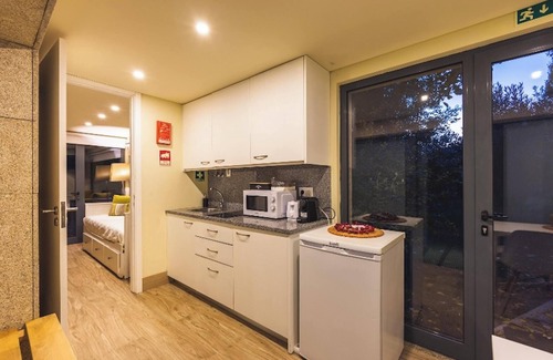 Santa Cruz do Douro Apartment | Homerez - Apt. Santa Cruz do Douro, lake view