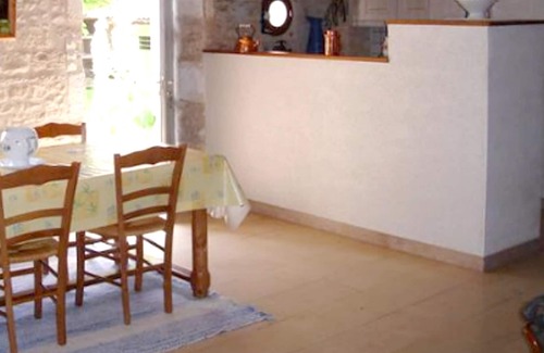 Antezant-la-Chapelle House | Homerez - Beautiful house for 4 ppl. at Antezant-la-Chapelle