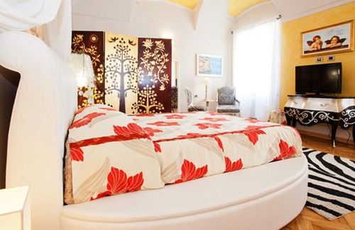 Piazza Apartment | Homerez - Beautiful apartement for 4 ppl. with balcony at Mondovì Piazza (CN)