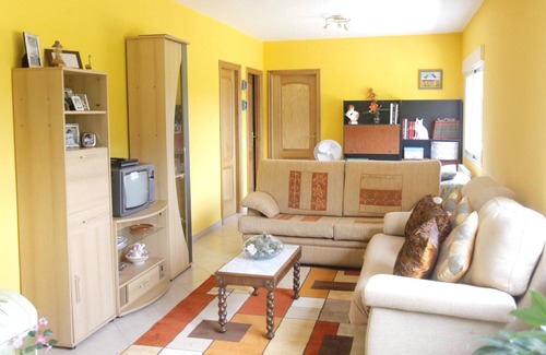 Touro House | Homerez - Big house for 9 ppl. with garden at Touro