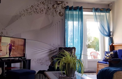 Bourguenolles House | Homerez - Big house for 12 ppl. with garden and terrace at Bourguenolles