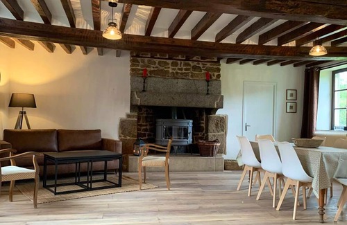 Joue-du-Bois House | Homerez - Big house for 9 ppl. at Joué-du-Bois