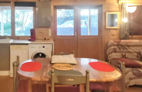 Poussan Ski Chalet | Homerez - Chalet in Poussan with garden