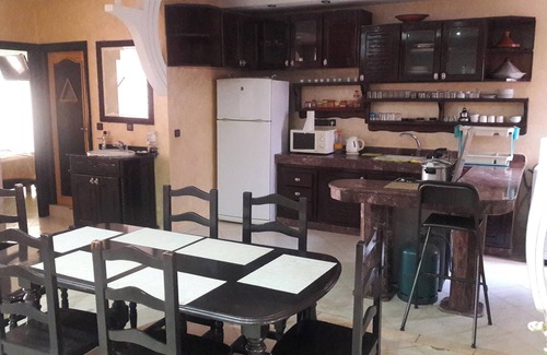 Oujda Apartment | Homerez - Charming Apartment in Oujda with Terrace and Balcony