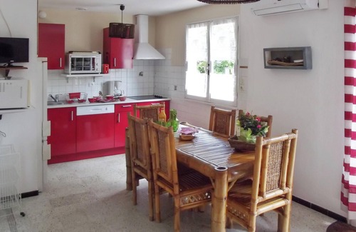 Frontignan House | Homerez - Charming house in Frontignan with enclosed garden + BBQ