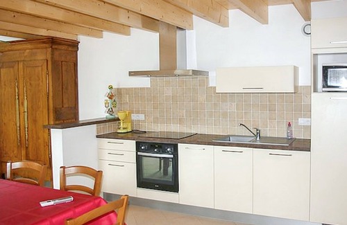 Botsorhel House | Homerez - Charming House in Botsorhel with Enclosed Garden