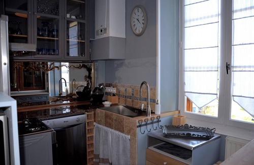 Le Blanc House | Homerez - Charming house in Le Blanc with spa and garden