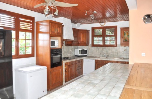 Quartier Desert Villa | Homerez - Charming villa in Sainte-Luce with pool and jacuzzi