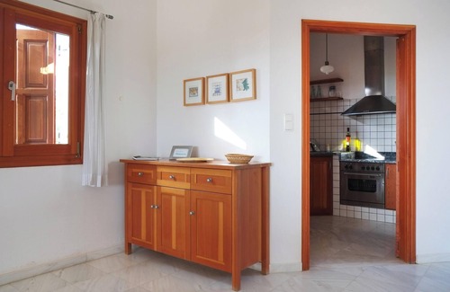 Skafidia Apartment | Homerez - Elegant Apartment in Agios Ilias, Sea View