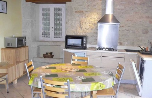 Faycelles House | Homerez - Family-friendly House in Faycelles with Terrace