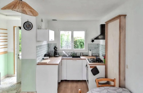 Saint-Meloir-des-Ondes House | Homerez - House in Saint-Méloir-des-Ondes